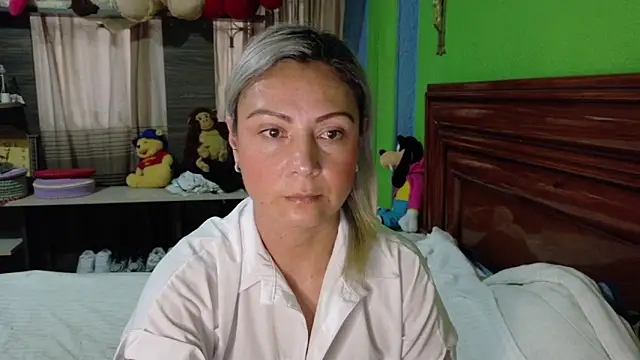  Charlize theron  online show from February 14, 2026, 11:05 pm