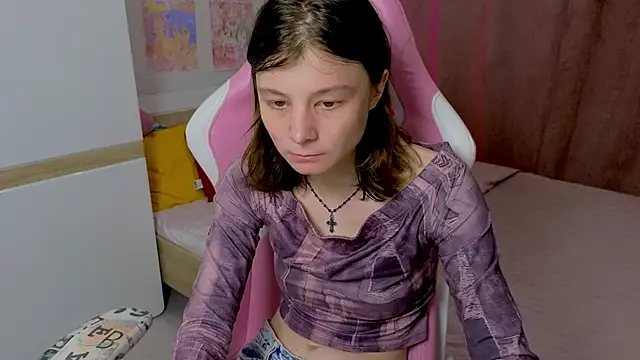 Snapshot of EllinEverly chatting on June 21, 2026, 9:53 pm EllinEverly online show from June 21, 2026, 9:53 pm