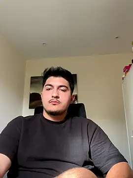 mixedcouplee69 online show from September 15, 2025, 11:54 am