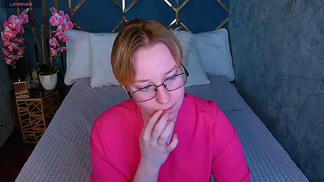 AlexandraGreen online show from May 30, 2026, 11:43 pm