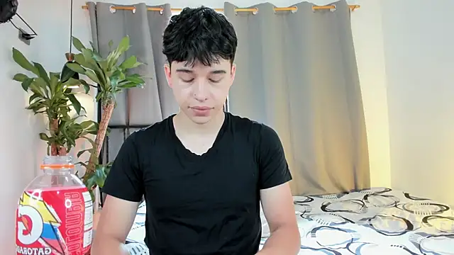Snapshot of mrhot_night chatting on June 26, 2026, 8:25 pm mrhot night online show from June 26, 2026, 8:25 pm