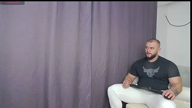 RickyMiami1 online show from December 18, 2025, 7:29 pm