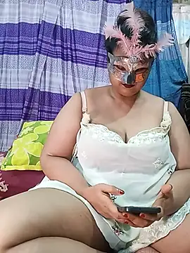 Snapshot of Tanisha-Chy chatting on June 1, 2026, 6:07 pm Tanisha-Chy online show from June 1, 2026, 6:07 pm