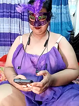 Snapshot of Tanisha-Chy chatting on May 7, 2026, 6:22 pm Tanisha-Chy online show from May 7, 2026, 6:22 pm