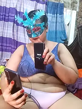 Snapshot of Tanisha-Chy chatting on May 14, 2026, 5:43 pm Tanisha-Chy online show from May 14, 2026, 5:43 pm