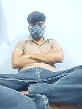 YourTarzan online show from November 3, 2025, 9:13 am