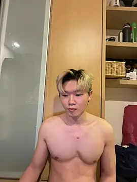 Snapshot of zachlee_69 chatting on May 24, 2026, 9:26 pm zachlee 69 online show from May 24, 2026, 9:26 pm