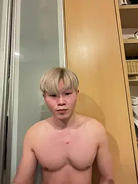 Snapshot of zachlee_69 chatting on February 25, 2026, 7:36 pm zachlee 69 online show from February 25, 2026, 7:36 pm