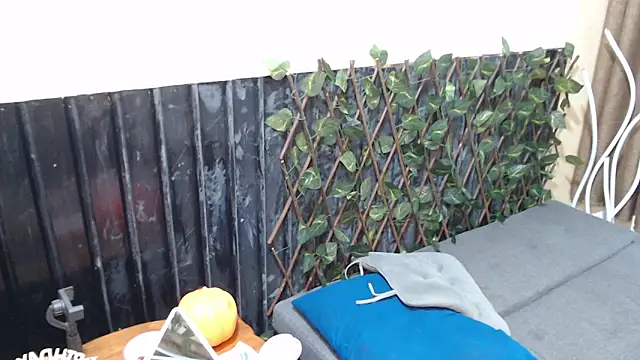 chris hot asian loverboy online show from November 26, 2025, 12:54 am