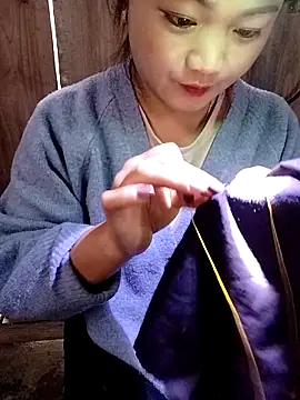 lusy-000 online show from November 1, 2025, 3:35 am