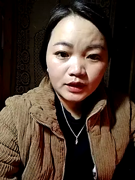 lusy-000 online show from November 30, 2025, 12:55 am