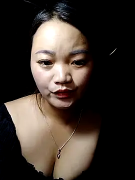 lusy-000 online show from September 30, 2025, 7:47 am