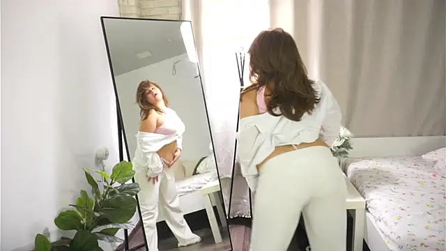 Anna Nicol online show from September 26, 2025, 3:08 pm