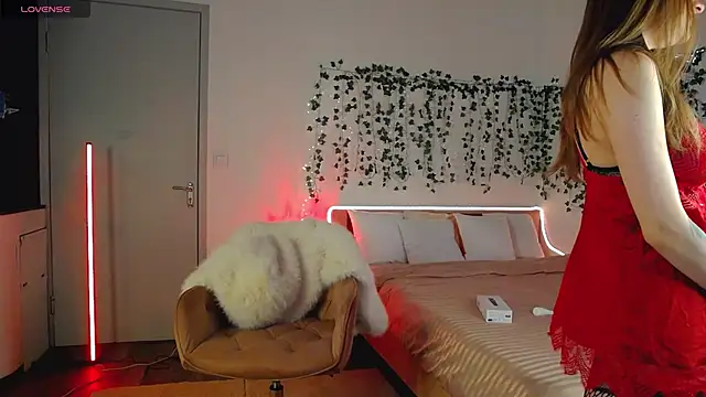 EvaLone1 online show from February 9, 2026, 8:29 pm