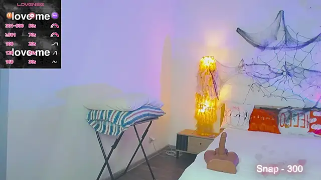 EvaLone1 online show from October 25, 2025, 7:25 pm