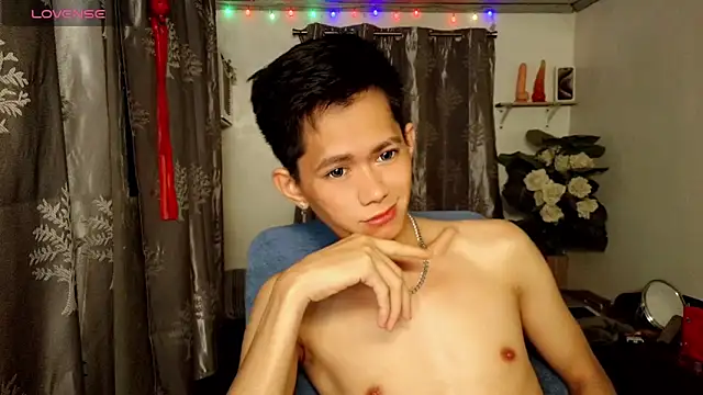 Snapshot of Skinny_CumLoader69 chatting on June 3, 2026, 9:30 pm Skinny CumLoader69 online show from June 3, 2026, 9:30 pm