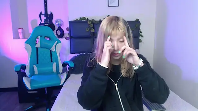 Amnesia  online show from September 30, 2025, 1:28 pm