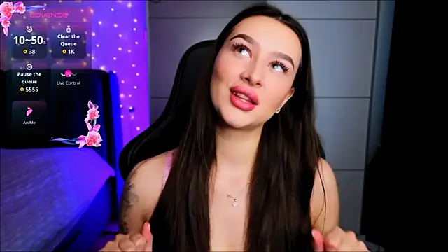 Veronica Larsson online show from February 16, 2026, 9:19 am