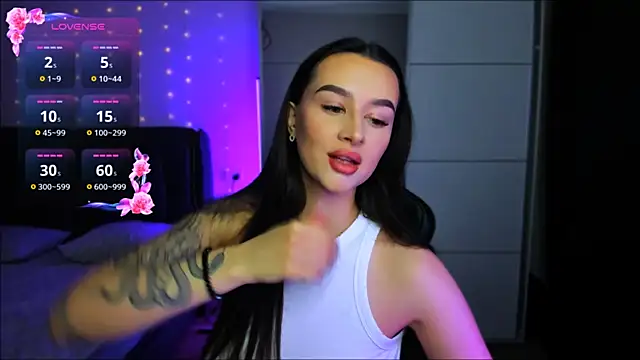 Veronica Larsson online show from December 3, 2025, 8:52 pm