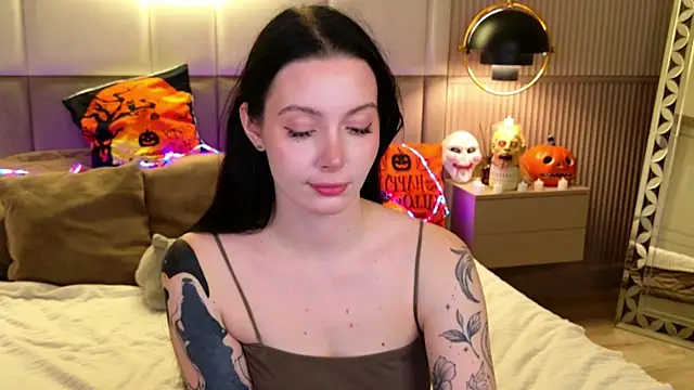 Goldy Stark online show from October 24, 2025, 8:52 pm