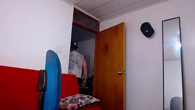 tommyblessd1 online show from May 21, 2026, 1:19 pm