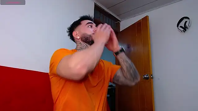 tommyblessd1 online show from October 5, 2025, 9:00 am