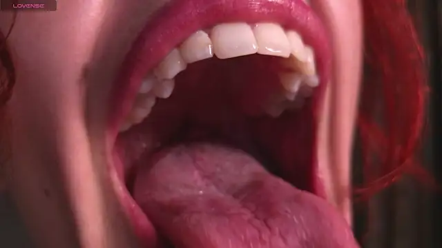 bri von dhara   online show from December 5, 2025, 3:38 am