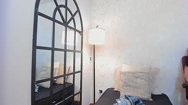 aliceandsia online show from March 17, 2026, 7:28 pm