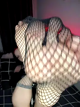 Lina Thornton  online show from October 10, 2025, 7:58 pm