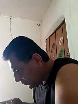 Snapshot of voyerista50 chatting on October 21, 2025, 4:50 pm voyerista50 online show from October 21, 2025, 4:50 pm