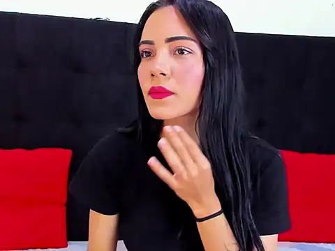 valerythompsonper online show from September 8, 2025, 8:19 pm