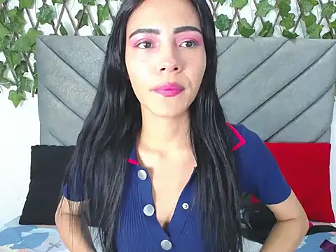 valerythompsonper online show from April 2, 2026, 7:53 pm