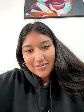 SharaRous online show from December 19, 2025, 11:45 am