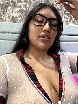 SharaRous online show from September 27, 2025, 12:11 pm