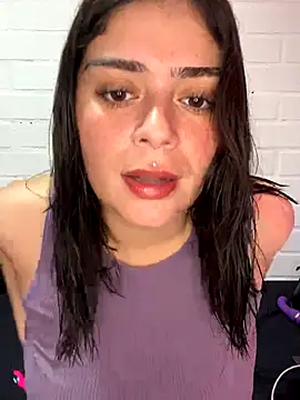 cami lorena online show from September 29, 2025, 2:12 pm