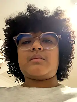 Snapshot of Rizos_hot_official chatting on October 5, 2025, 7:48 pm Rizos hot official online show from October 5, 2025, 7:48 pm