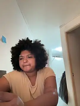 Snapshot of Rizos_hot_official chatting on January 17, 2026, 6:33 pm Rizos hot official online show from January 17, 2026, 6:33 pm