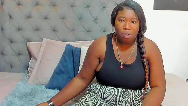 nahiroby ebony online show from April 4, 2026, 1:50 pm