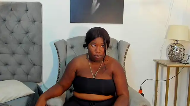 nahiroby ebony online show from October 6, 2025, 6:52 pm