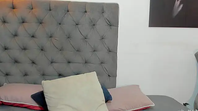 Snapshot of nahiroby_ebony chatting on April 22, 2026, 5:53 pm nahiroby ebony online show from April 22, 2026, 5:53 pm