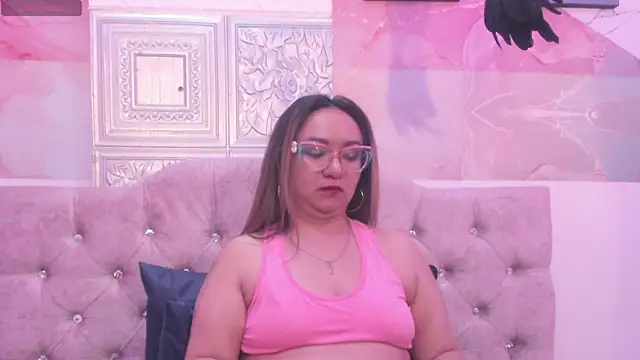 leyla smithh online show from October 17, 2025, 12:29 pm