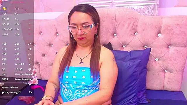 leyla smithh online show from September 27, 2025, 12:22 pm