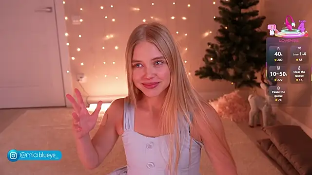 Miablueye online show from December 16, 2025, 2:54 pm