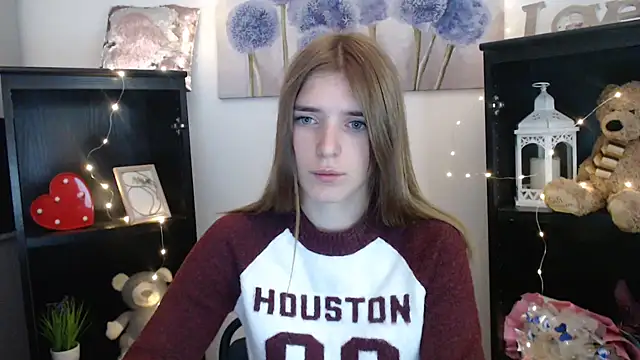 JuiceLips   online show from September 25, 2025, 8:42 am