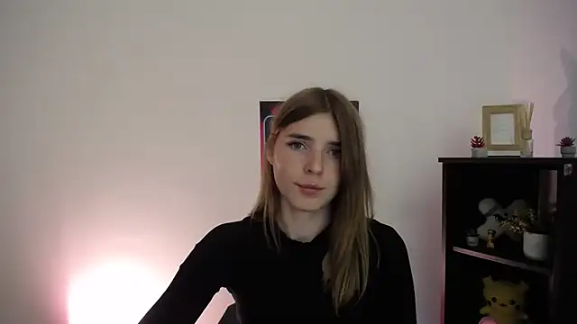 JuiceLips   online show from September 24, 2025, 2:45 pm