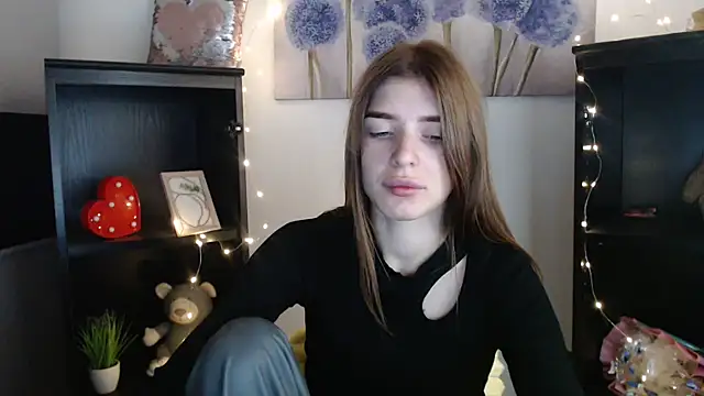 JuiceLips   online show from October 24, 2025, 7:18 am