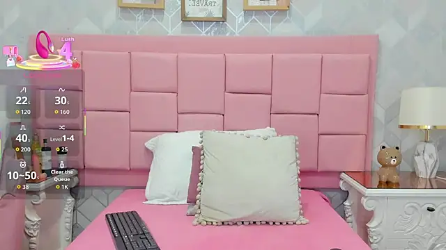 Snapshot of SkinnyGirl_28 chatting on November 8, 2025, 11:47 am SkinnyGirl 28 online show from November 8, 2025, 11:47 am