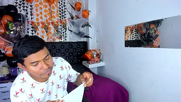 Adam Morgan2 online show from October 27, 2025, 7:04 pm