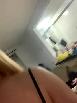 loiragoxtosinnha online show from November 1, 2025, 1:12 am