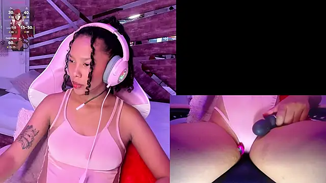 NovaLyn online show from October 3, 2025, 4:25 am